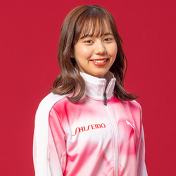 四元　桃奈